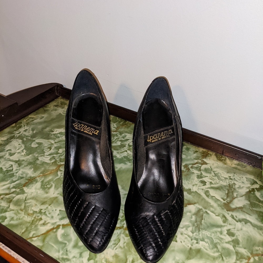 Vintage women's Ipanema  leather heels